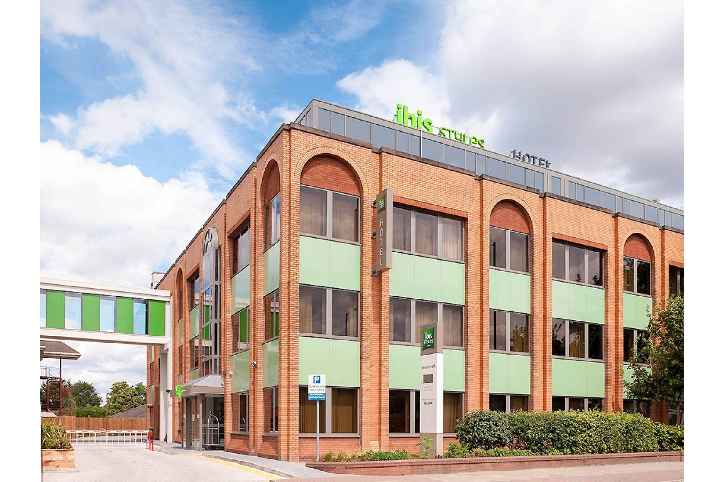 Ibis Styles London Heathrow Airport Hotel Hillingdon Kültér fotó